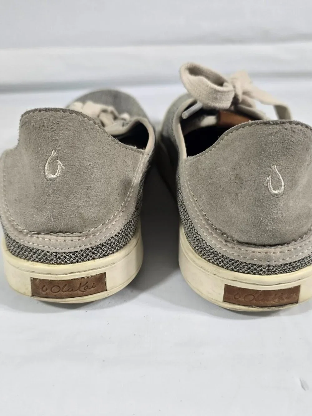 Olukai Pehuea Li Tapa Knit Sneakers Women Size 9 Gray Lace Up Travel Resortwear